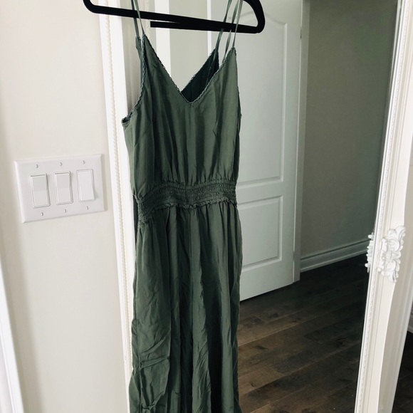 [PRICE DROP] Aritzia (Wilfred) jumpsuit in Sagese - Picture 3 of 7